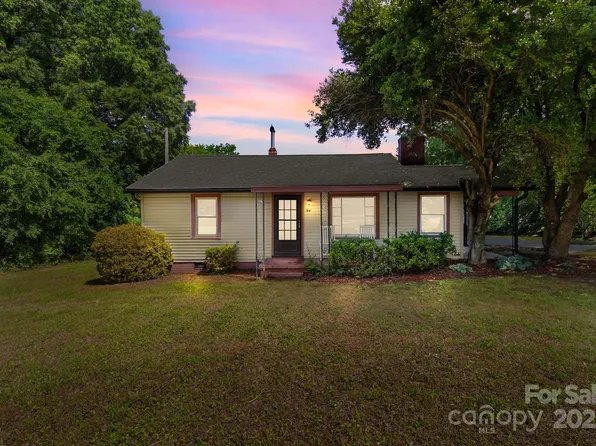 94 Sumner Ave NW, Concord, NC 28027