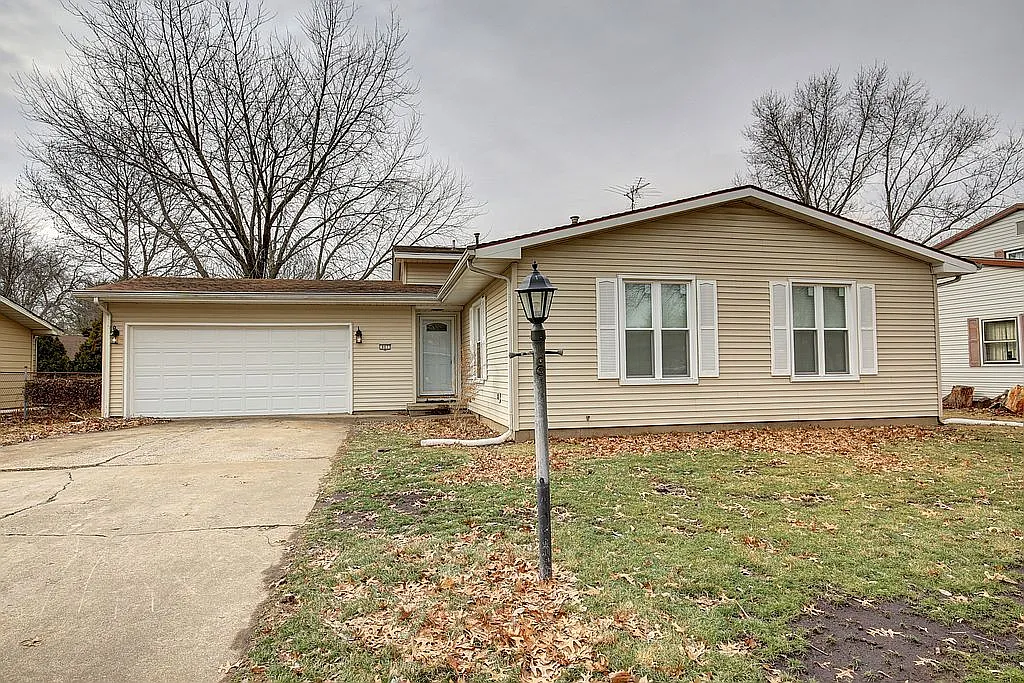 807 Frank Dr photo 1