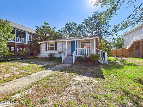 214 NE 64th Street, Oak Island, NC 28465