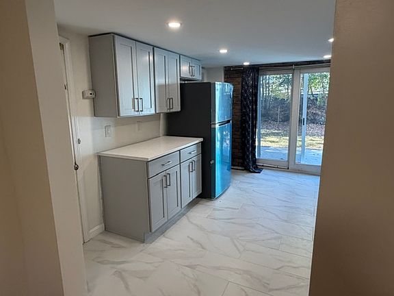 3rd image of 151 S Main St #115