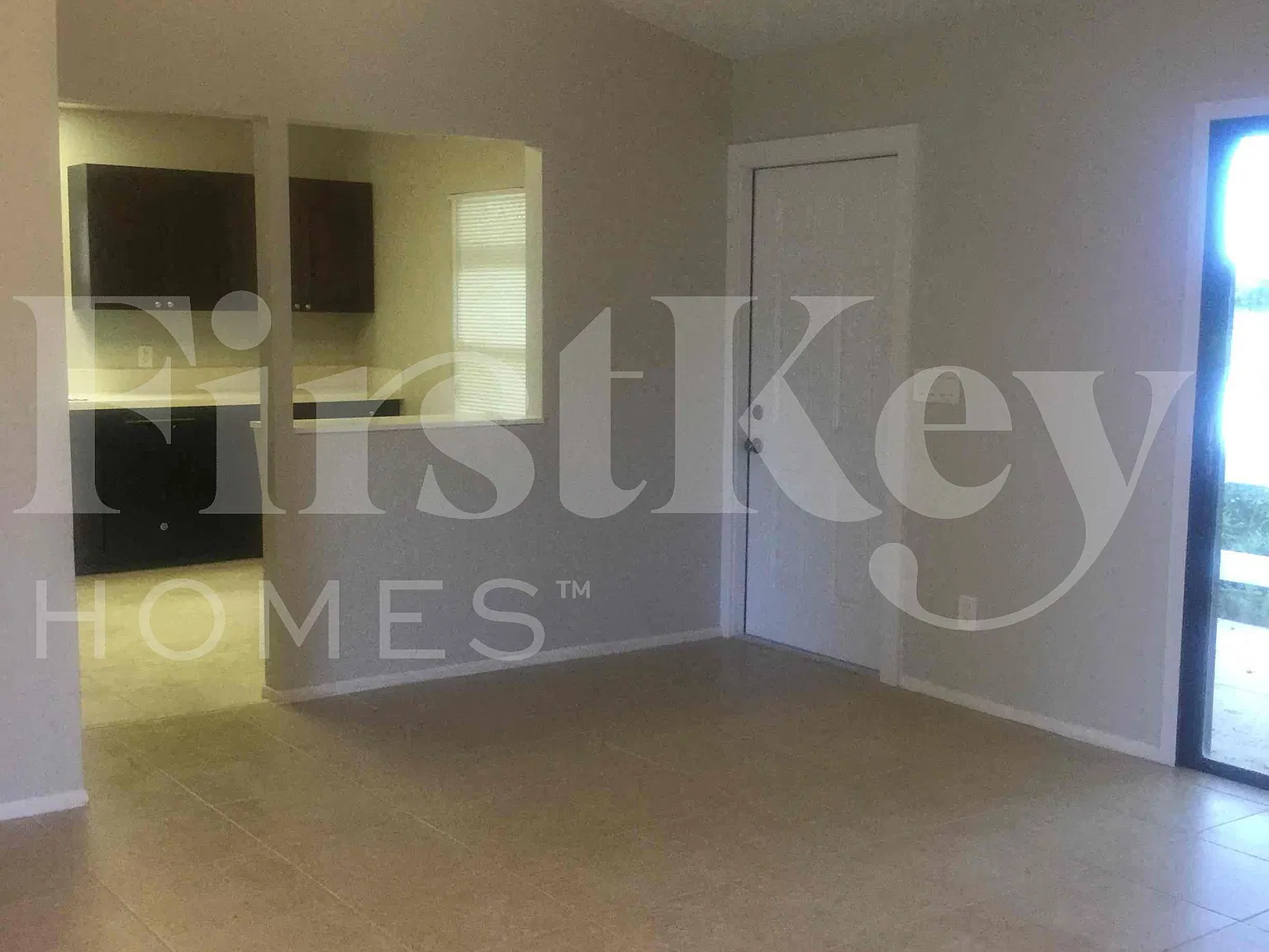 3 bed, 2.0 bath, 1128 sqft, $2,755 — Photo 4