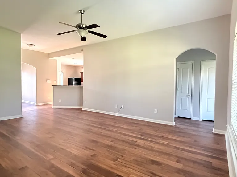 2134 Redbud Dr — Photo 6