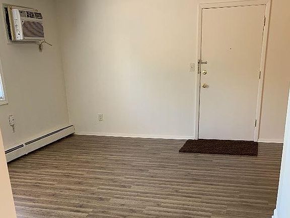 4th image of 1486 Russell Dr APT 101