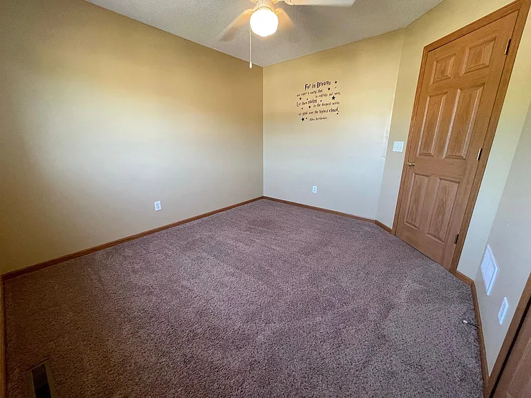 6898 Meadow Grass Ln S — Photo 11