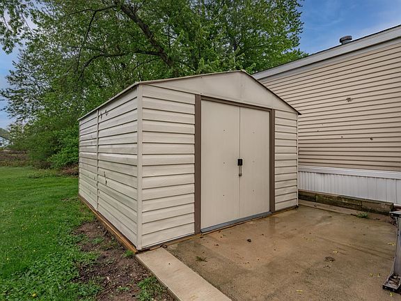 5th image of 51 Rathbun Dr