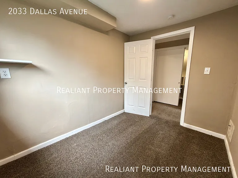 2033 Dallas Ave — Photo 20
