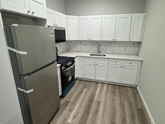 3rd image of 453 Summer St Floor 1