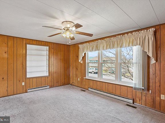 5th image of 435 Scott Ave