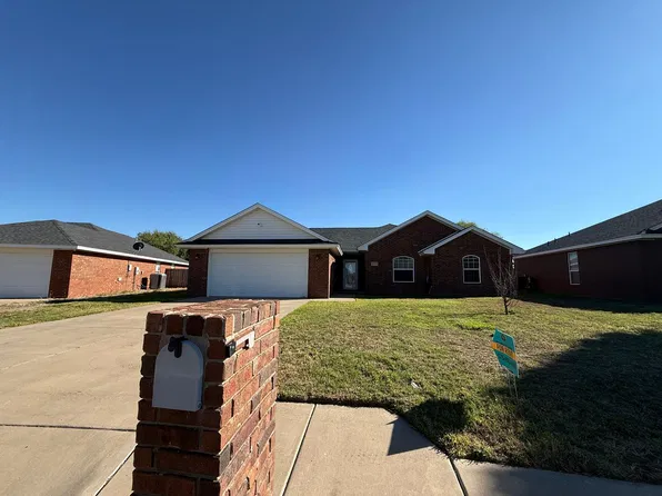 4633 Sandstone Dr, Clovis, NM 88101