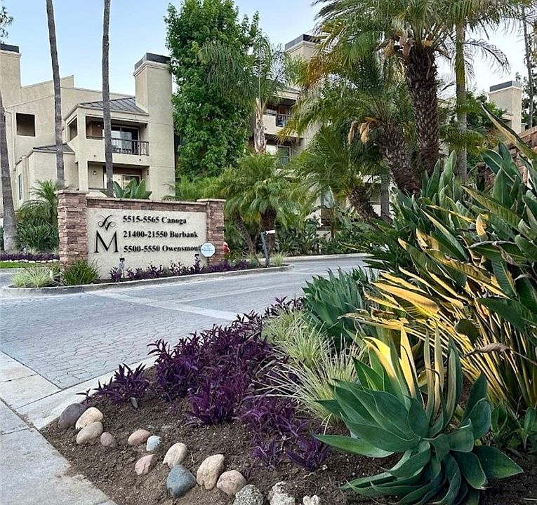 1st image of 5540 Owensmouth Ave APT 105