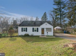 1746 Gilson St, Falls Church, VA 22043