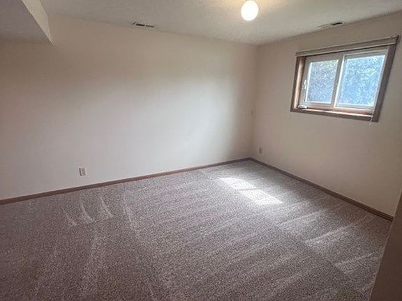 3rd image of 4000 Duxhall Dr