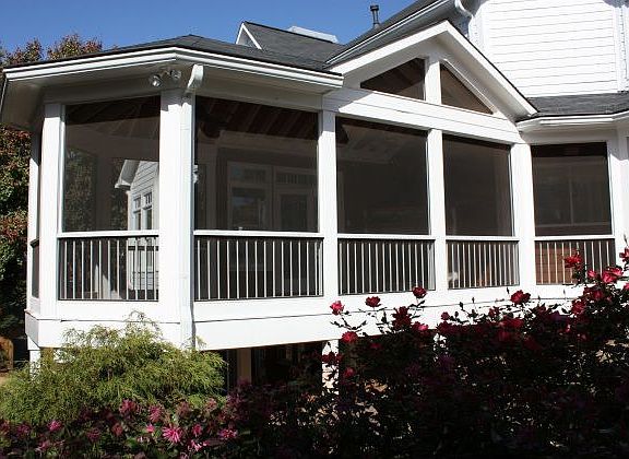 3rd image of 591 Straton Chase SE