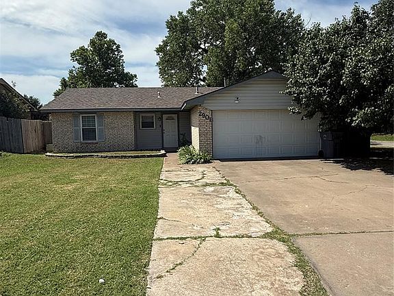 2nd image of 2901 NE Lakeview Cir