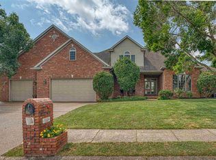 3255 Blue Water Ct, Newburgh, IN 47630