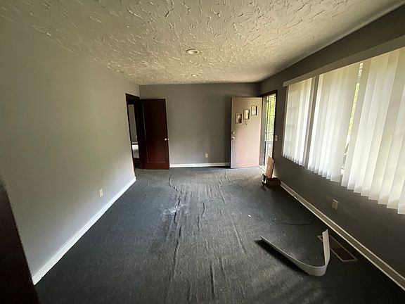 4th image of 3522 Norwood Ave