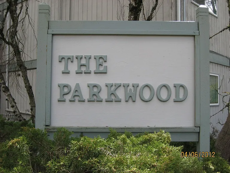 2705 Oak St #15 — Photo 12