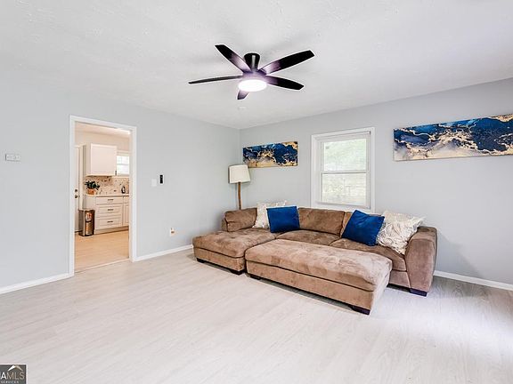 4th image of 3497 Larkspur Ter