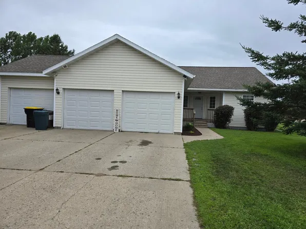 1033 5th Ave NW, Perham, MN 56573