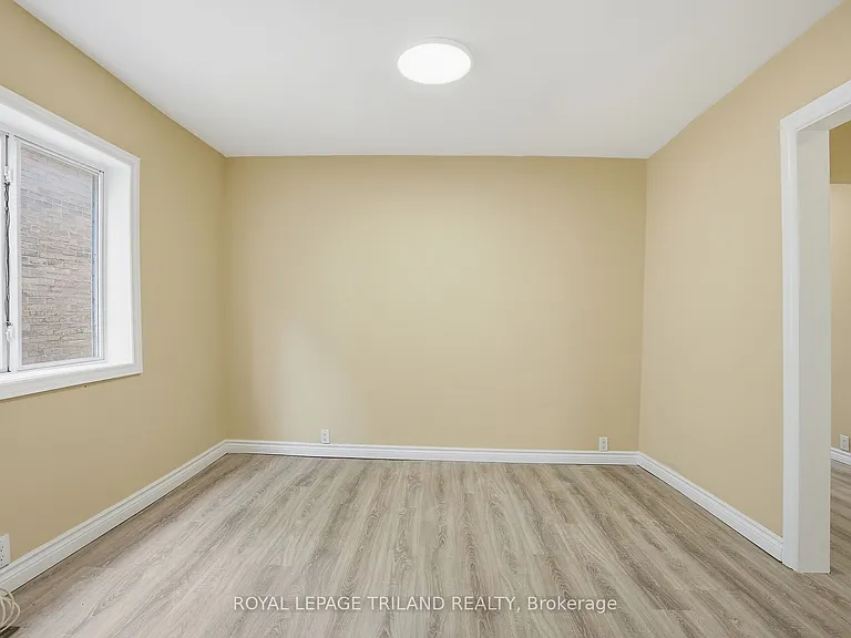 151 Waterloo St — Photo 9