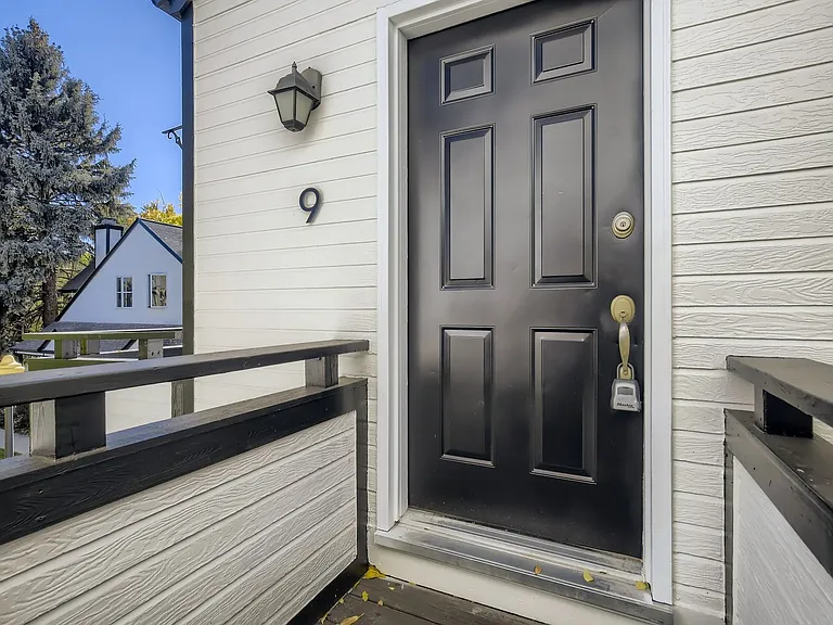 2113 Walnut St #9B — Photo 4