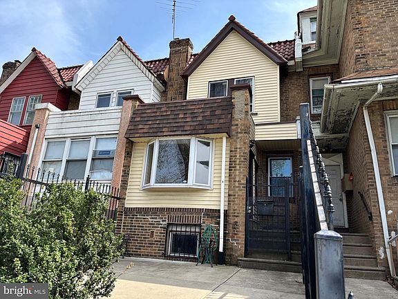 2nd image of 4003 E Roosevelt Blvd
