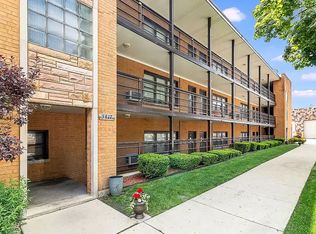 5917 N Naper Ave #1, Chicago, IL 60631