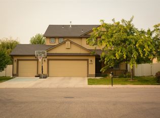 4110 E Spearfish Dr, Meridian, ID 83646