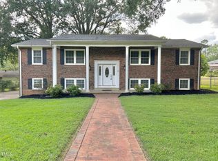 1707 Wedgewood Dr, Graham, NC 27253