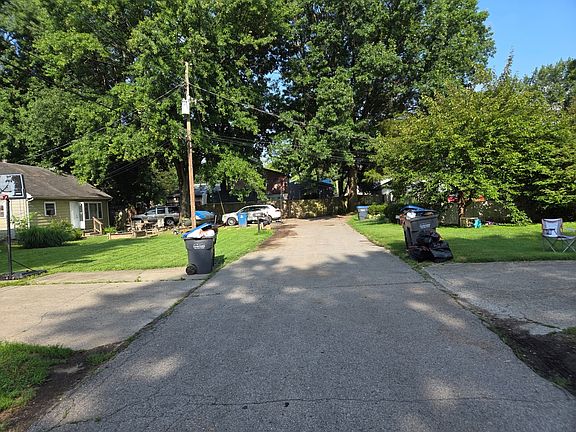 4th image of 2409 Lamar Ave