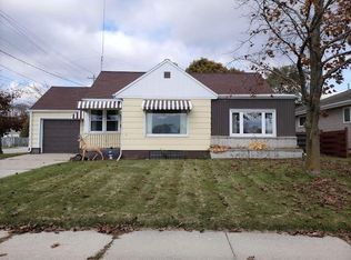 2622 12th St, Two Rivers, WI 54241