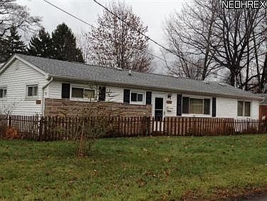 1st image of 7666 Dahlia Dr