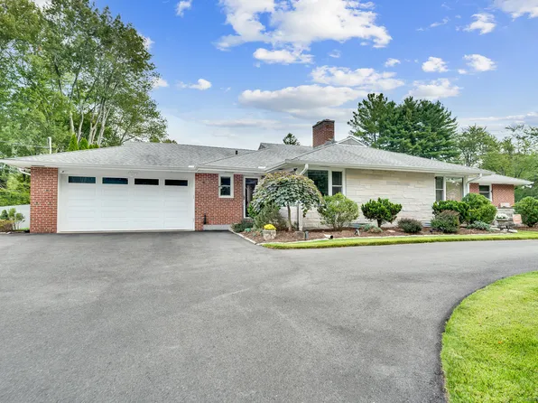 11 Westbrook Road, Bloomfield, CT 06002