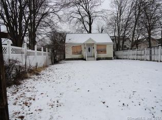 20 Grand St, New London, CT 06320