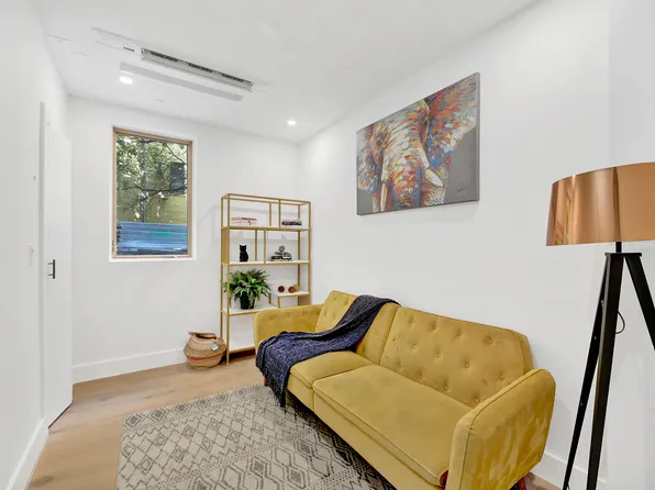 156 Tompkins Avenue image 8 of 15