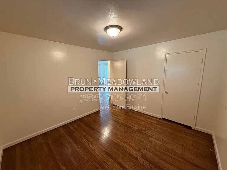 3813 Woodlake Dr NE — Photo 18