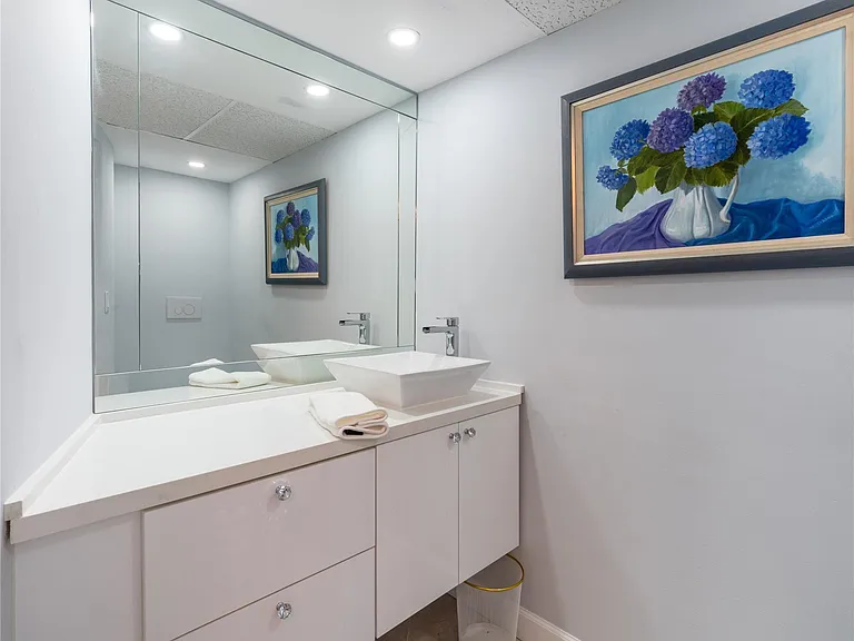 2850 N Palm Aire Dr #601 — Photo 35