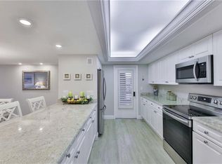 4523 Windjammer Ln APT 1B, Fort Myers, FL 33919