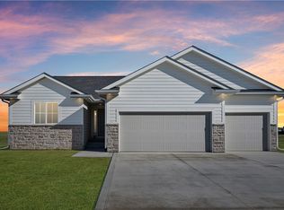 316 11th St NW, Bondurant, IA 50035