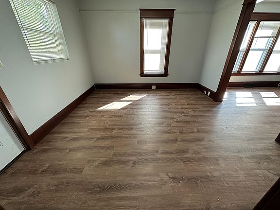 4th image of 1525 Mehrtens Ave