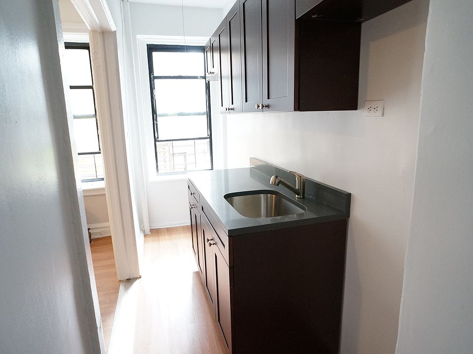 2nd image of 1521 Sheridan Ave APT C34