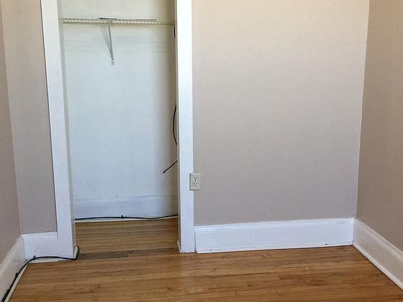 4th image of 2251 S California Ave #3R