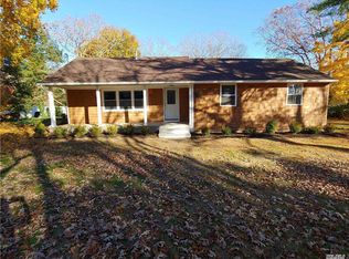 319 Dayton Ave, Manorville, NY 11949