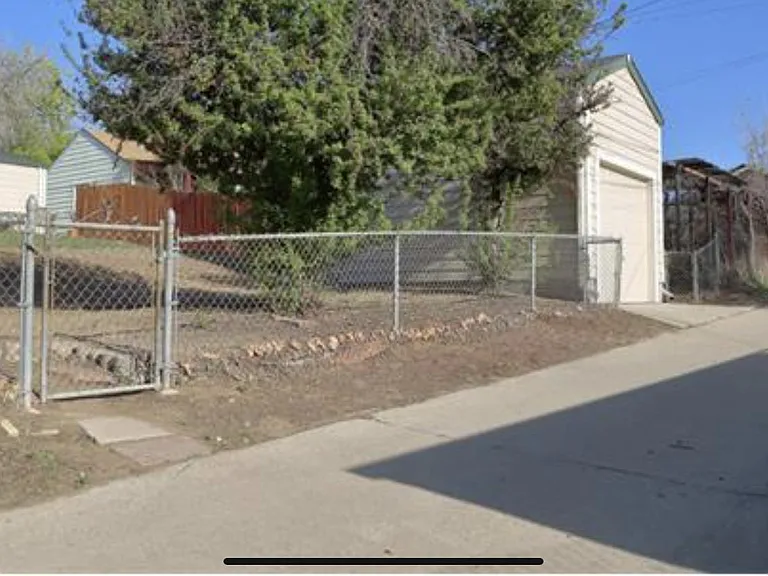 4860 Clay St — Photo 16