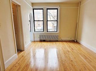 25-25 Steinway St #2S, Astoria, NY 11103
