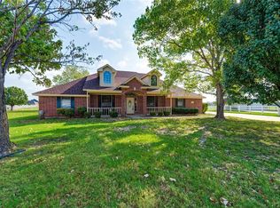 10340 Round Hill Rd, Fort Worth, TX 76131