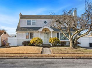 82 Bellmore Rd, East Meadow, NY 11554