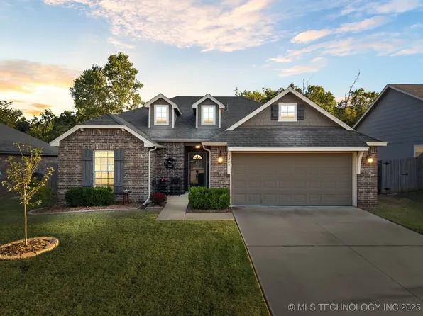 3209 W Fredericksburg St, Broken Arrow, OK 74011