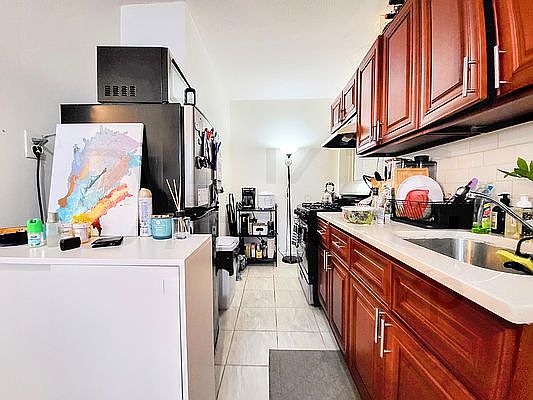 3rd image of 21-29 41st St #Gs1