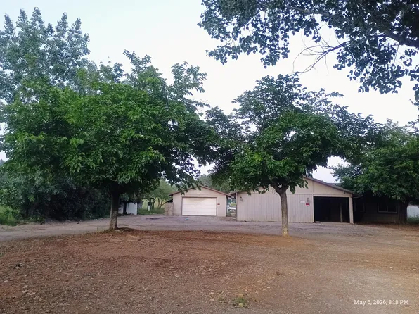 14425 Holiday Rd, Redding, CA 96003